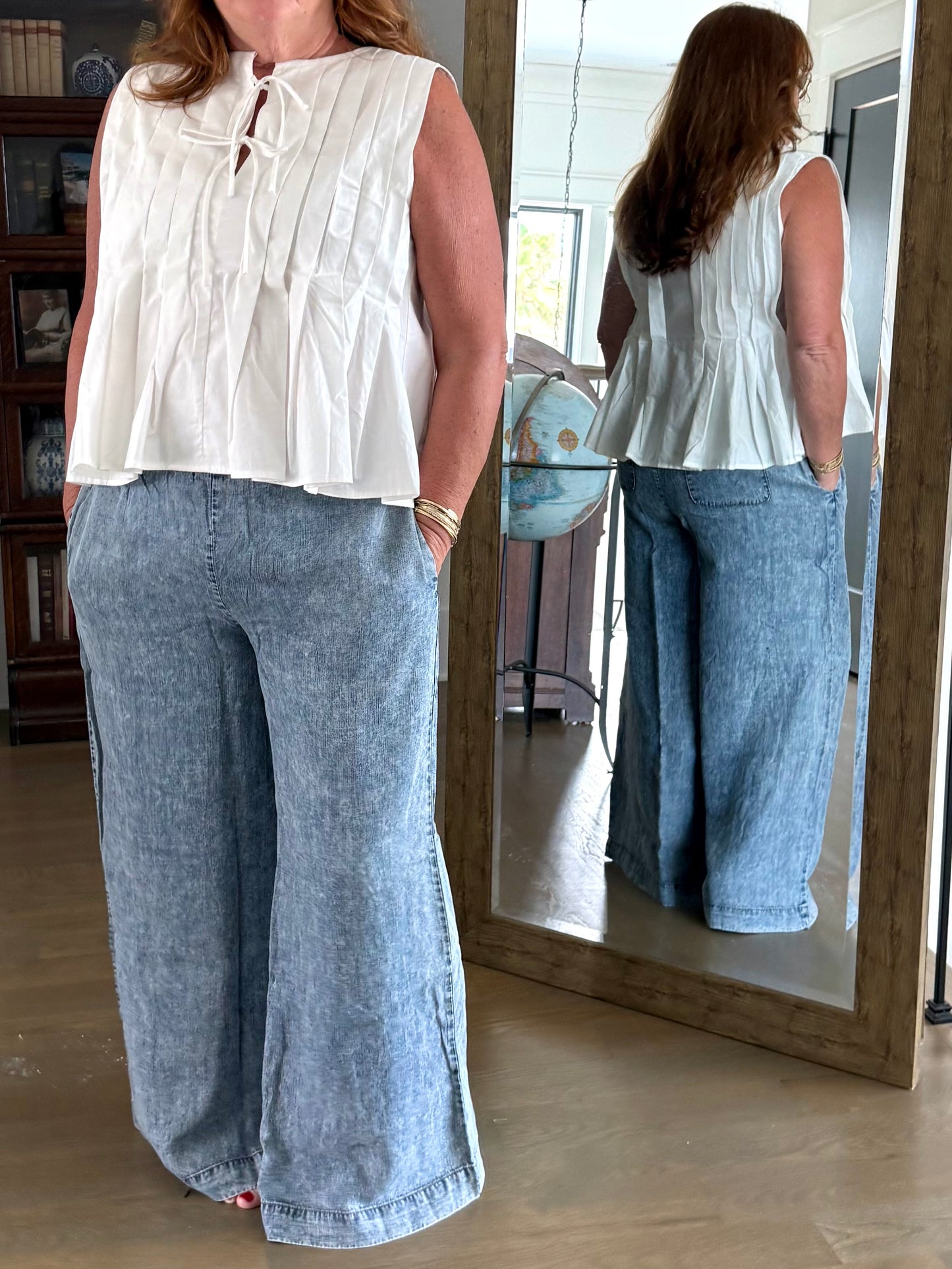 Poplin Pleated Sleeveless Top
