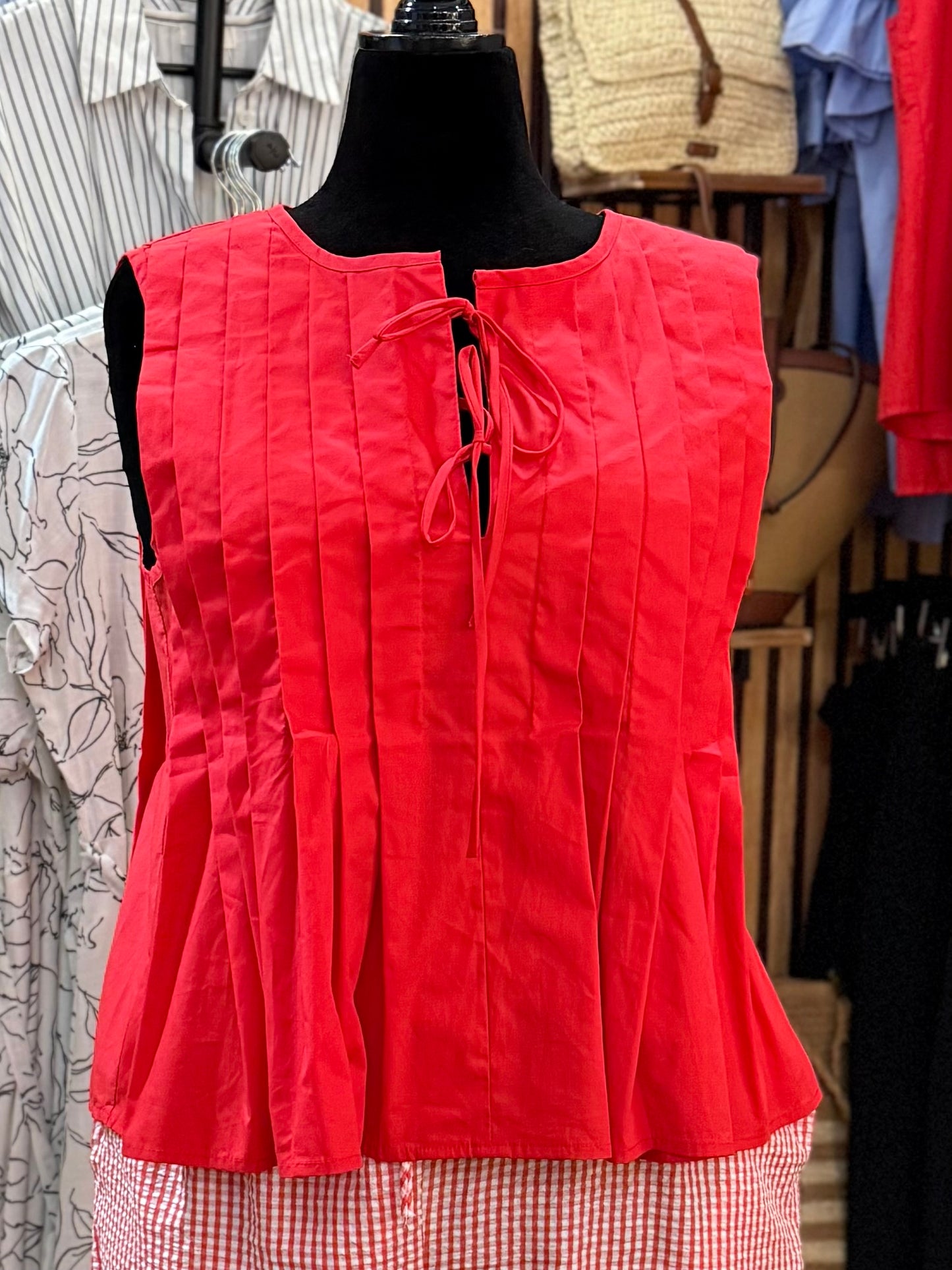 Poplin Pleated Sleeveless Top